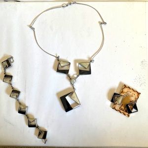 Necklace bracelet bracelet and earring set Square in shape